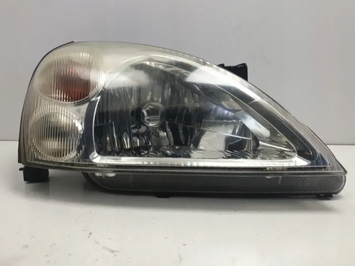 Suzuki Liana PRZEDNIA LAMPA PRAWA przód EUROPA