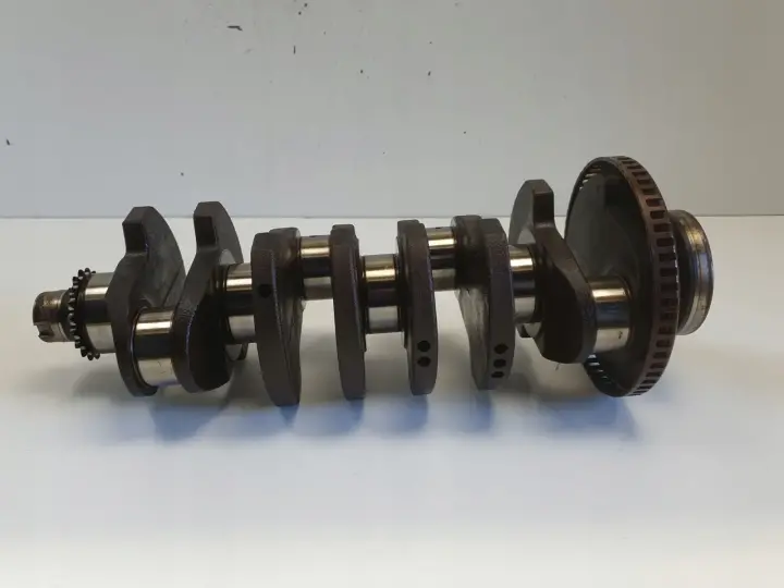 Audi A4 B6 1.8 T turbo WAŁ KORBOWY AVJ