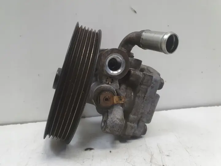 Mazda 3 BK 1.6 16V POMPA WSPOMAGANIA kyb