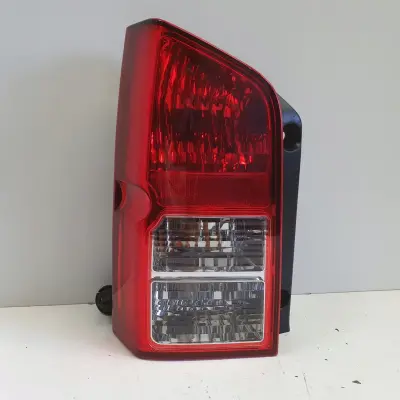Nissan Pathfinder R51 LIFT 10-14r TYLNIA TYLNA LAMPA LEWA lewy tył