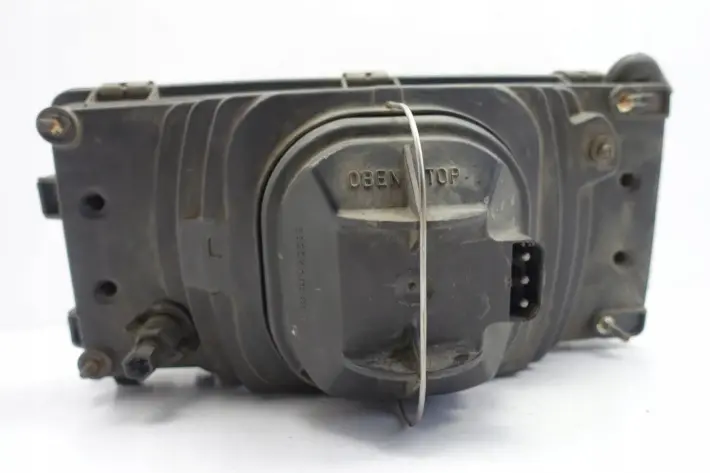 Volvo 740 760 PRZEDNIA LAMPA prawa EUROPA 3 piny