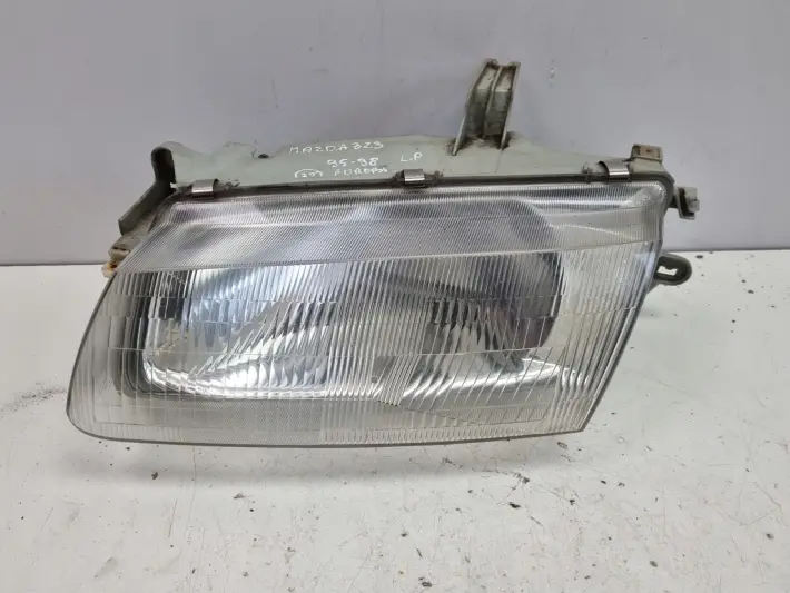 Mazda 323 323C BA PRZEDNIA LAMPA LEWA lewy przód