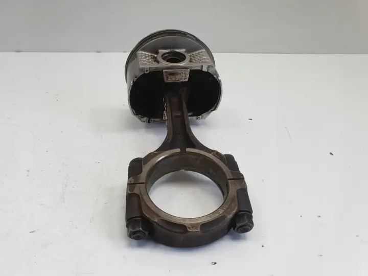 Subaru Legacy IV 2.0 B TŁOK KORBOWÓD