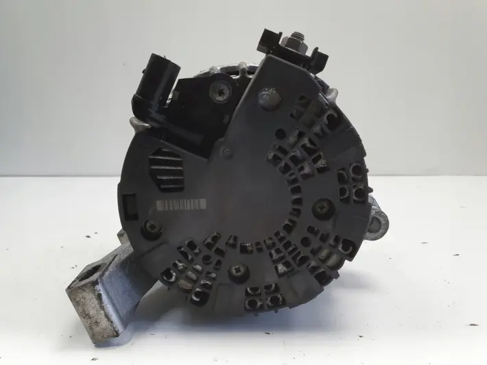 Volvo V70 III 2.0 D3 ALTERNATOR bosch 30659131