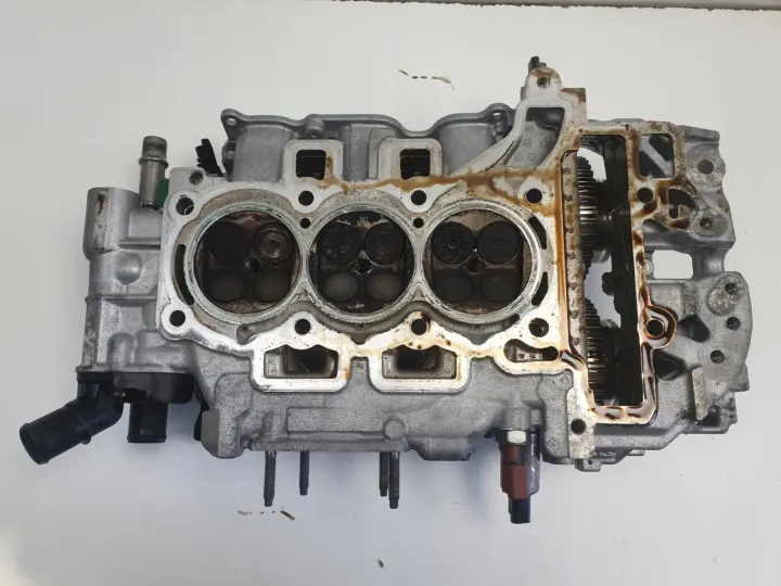 Peugeot 2008 1.2 VTi GŁOWICA CYLINDRÓW 9814763180