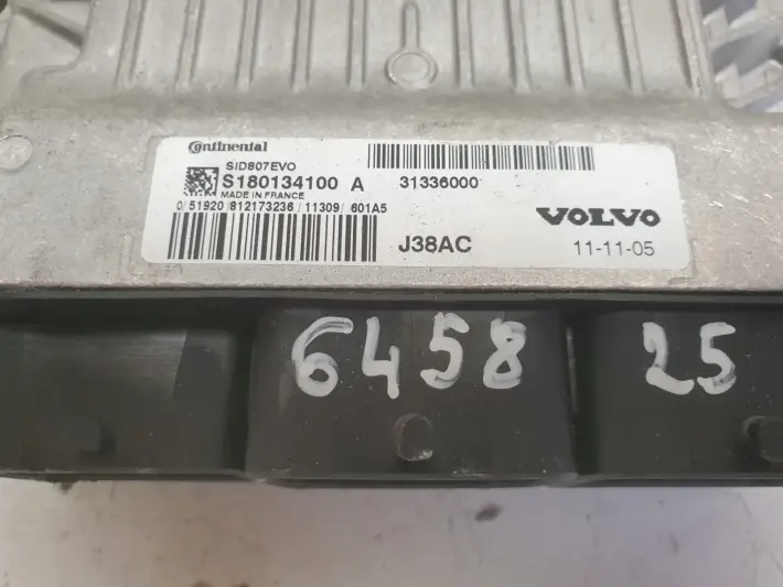 Volvo S40 II V50 1.6 D STEROWNIK SILNIKA komputer 31336000