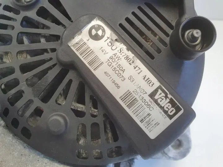 BMW E87 E90 E91 2.0 D ALTERNATOR valeo 7802471 AL03