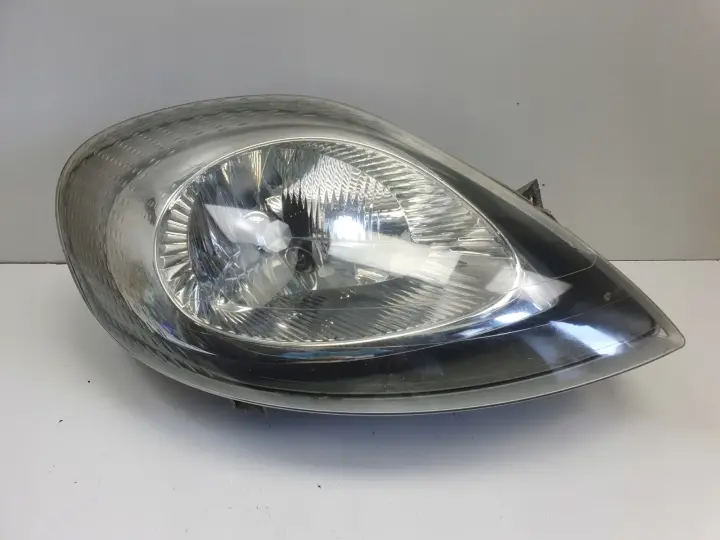 Renault Trafic II Opel Vivaro PRZEDNIA LAMPA PRAWA prawy przód 7700311372