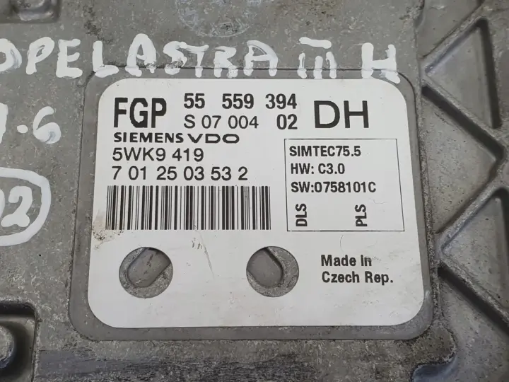 Opel Astra III H 1.6 16V STEROWNIK SILNIKA komputer 55559394