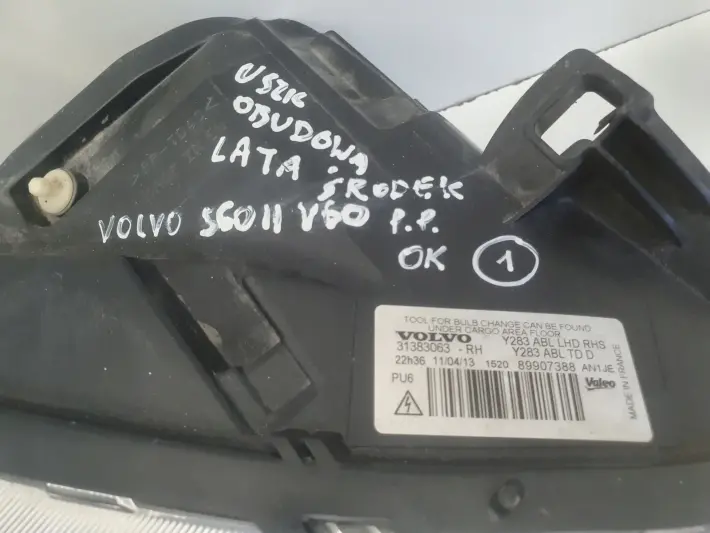 Volvo V60 S60 II PRZEDNIA LAMPA PRAWA prawy przód XENON 31383063