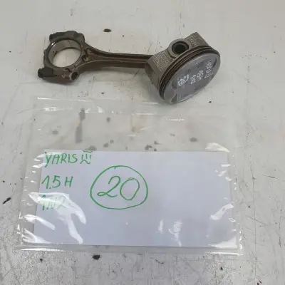 Toyota Yaris III 1.5 H HYBRID TŁOK KORBOWÓD 1NZ