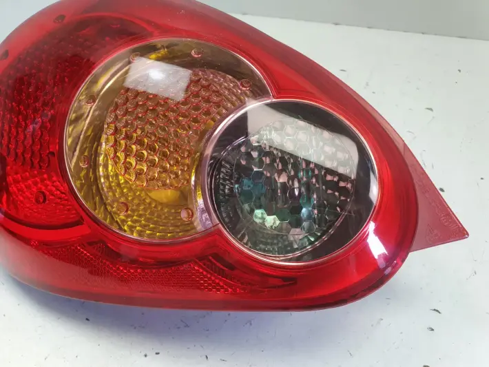 Toyota Aygo I TYLNA LAMPA LEWA lewy tył kierowcy