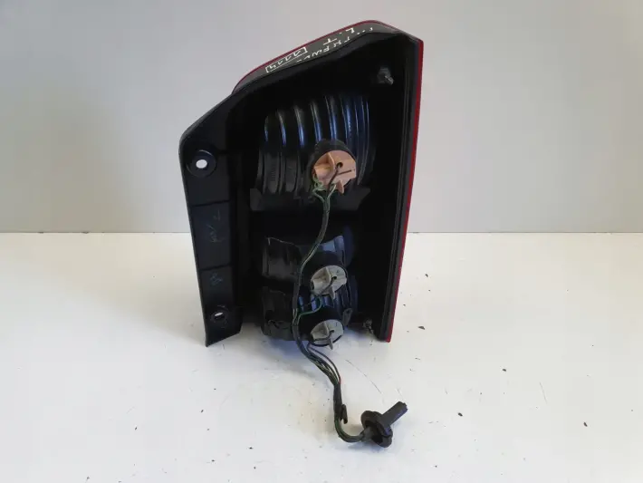 Nissan Pathfinder R51 LIFT 10-14r TYLNIA TYLNA LAMPA LEWA lewy tył