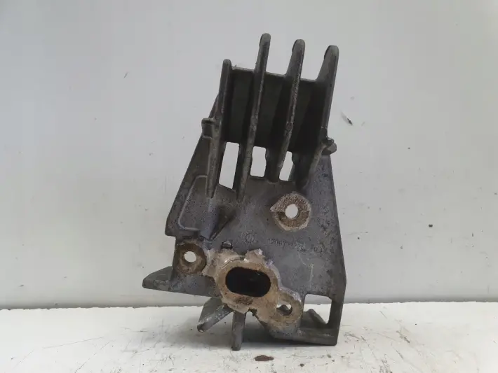 Nissan Juke 1.5 DCI ŁAPA UCHWYT wtrysk DPF 8200771226