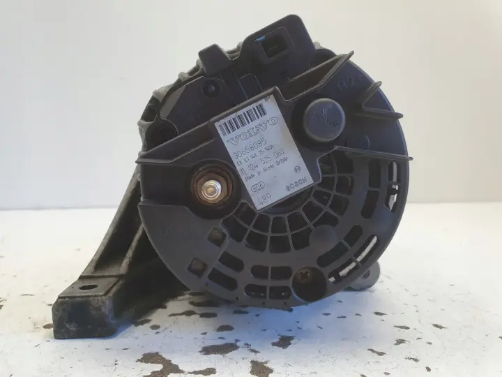 Volvo S60 V70 II 2.0 T ALTERNATOR 140A 30658085 bosch