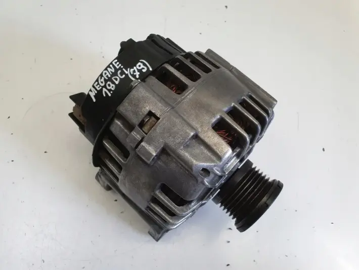 Renault Laguna II 1.9 DCI ALTERNATOR 8200162474 valeo 125A