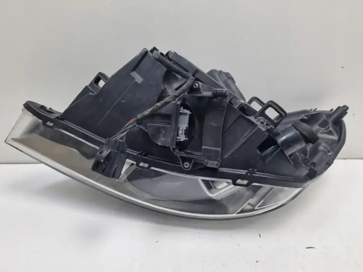 Volvo V60 S60 II PRZEDNIA LAMPA PRAWA prawy przód XENON EUROPA 31299991