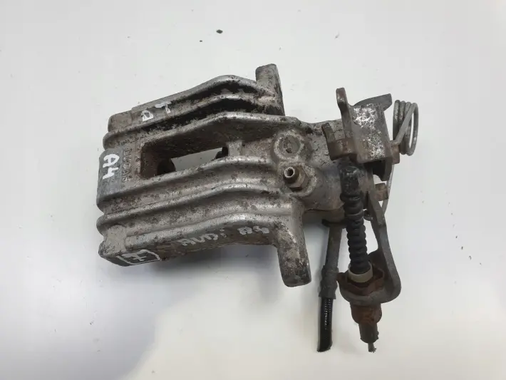 Vw Passat B5 Audi A4 B5 ZACISK HAMULCOWY Prawy tył pasażera Lucas