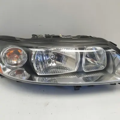 Volvo S60 I V70 II LIFT PRZEDNIA LAMPA PRAWA przód
