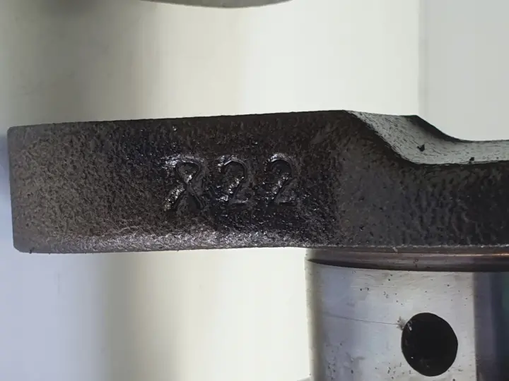 Volvo XC90 2.4 D5 163 KM WAŁ KORBOWY