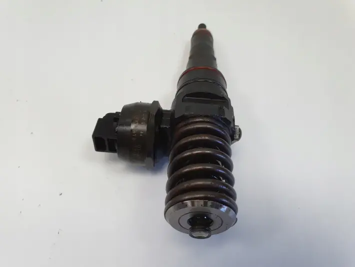 Skoda Octavia I 1.9 TDI POMPOWTRYSKIWACZ wtrysk 038130073AJ