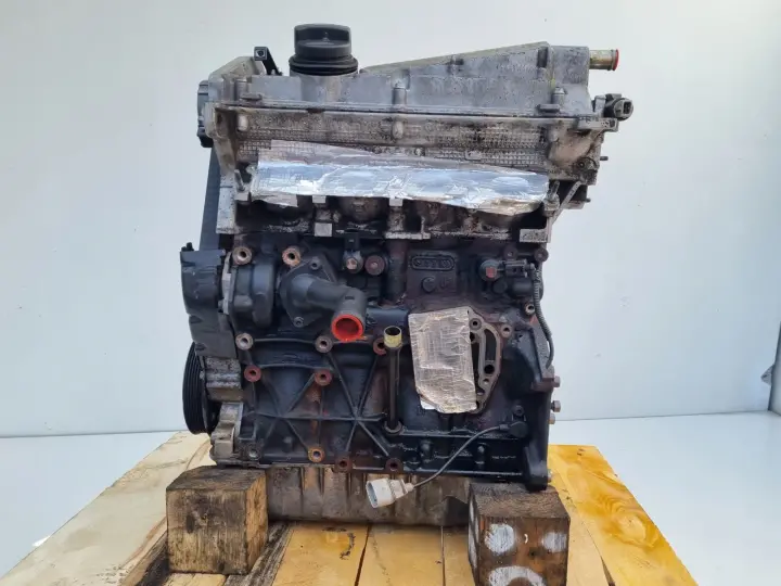 SILNIK BEZ OSPRZĘTU Audi TT 1.8 T TURBO 180KM ładna kompresja ARY