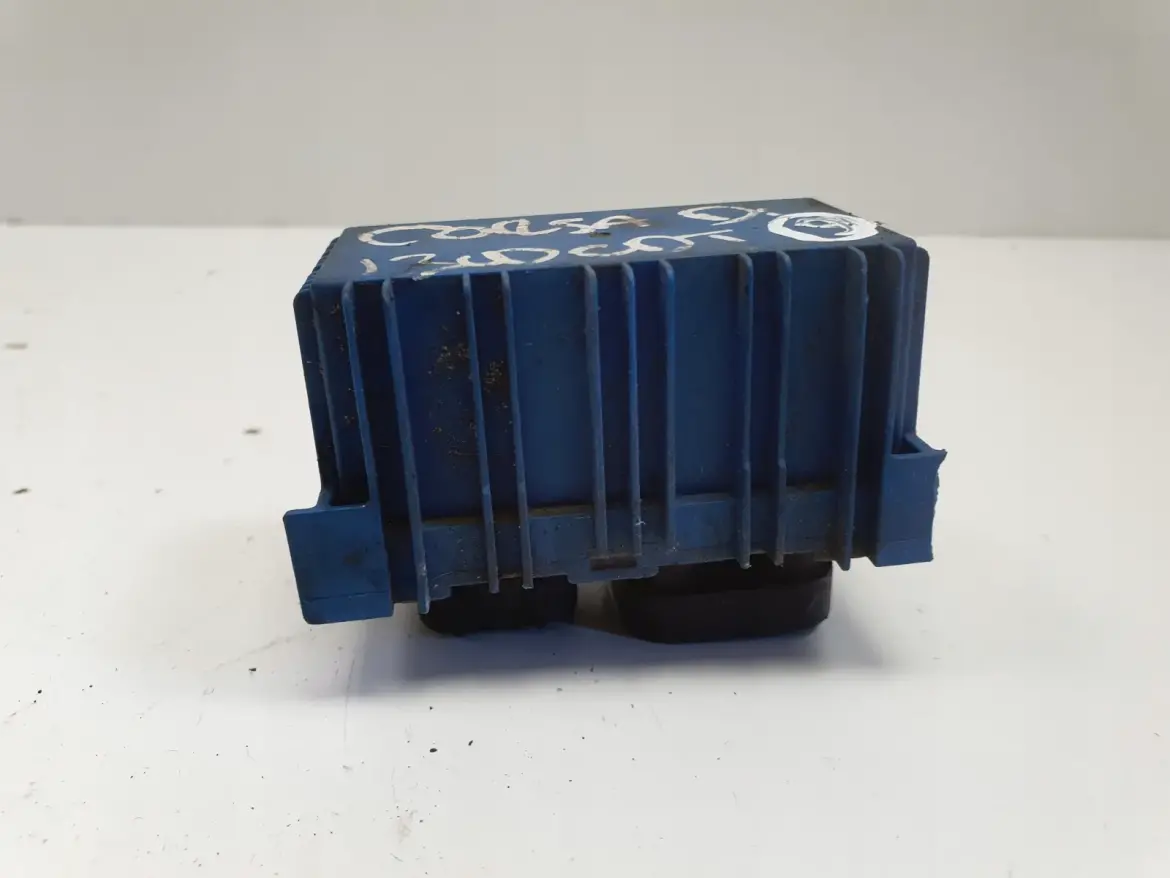 Opel Corsa C D Diesel PRZEKAŹNIK SWIEC ŻAROWYCH 55557760