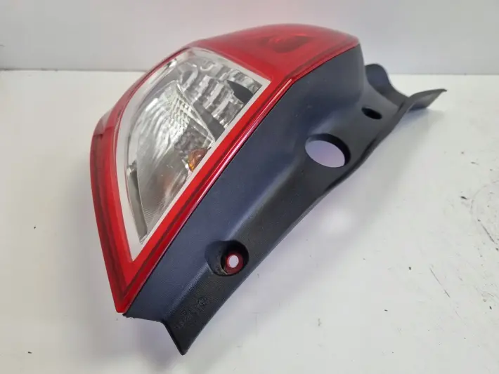 Renault Clio III HB lift TYLNA LAMPA LEWA lewy tył kierowcy 8200776048