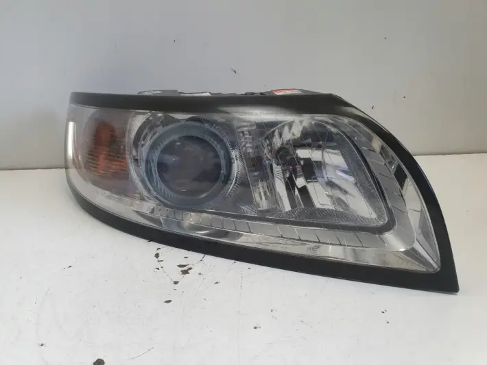 Volvo S40 II V50 LIFT PRZEDNIA LAMPA PRAWA PRAWY PRZÓD europa 31265699