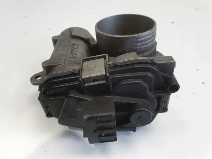 Citroen C4 1.4 16V PRZEPUSTNICA 9647925480