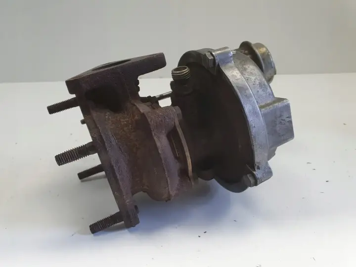 VW Golf IV 1.9 TDI TURBOSPRĘŻARKA 038145701D