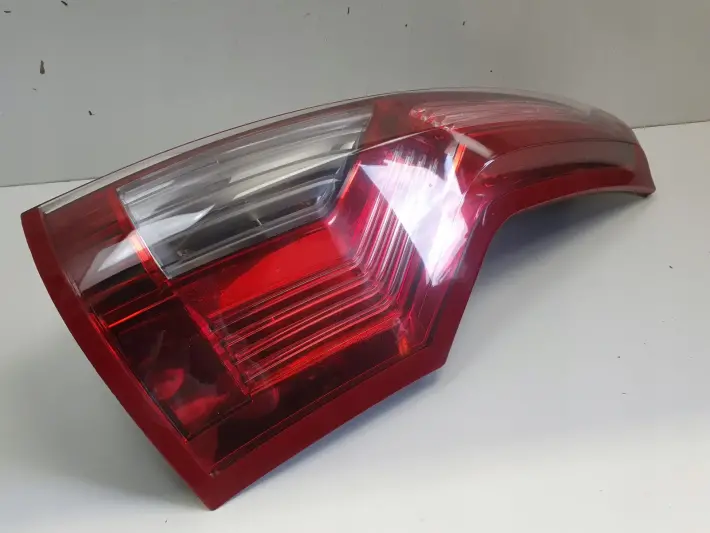 Citroen C4 Grand Picasso I 06-13r TYLNA TYLNIA LAMPA PRAWA PRAWY TYŁ