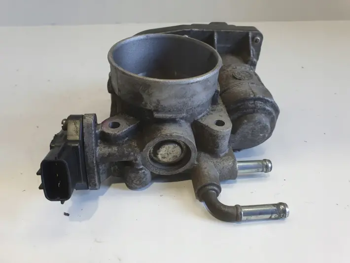 Subaru Forester II 2.0 16V PRZEPUSTNICA RME60-301