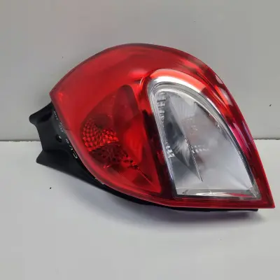 RENAULT CLIO III LIFT 09-12r TYLNIA TYLNA LAMPA PRAWA prawy tył 8200776050