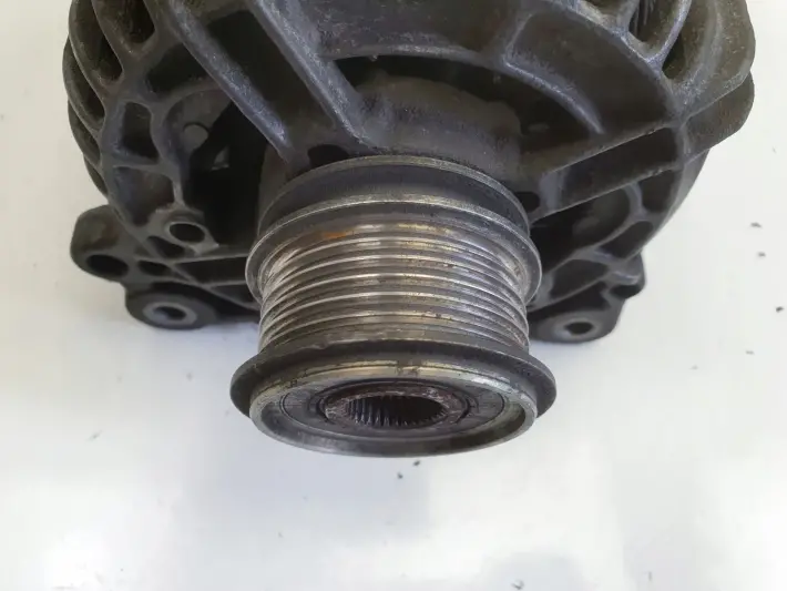 Audi TT 1.8 T ALTERNATOR bosch 028903028E 120A