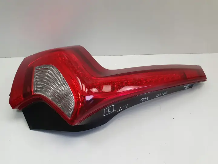 VOLVO V60 10-18r TYLNIA LAMPA LEWA LEWY TYŁ 31214963