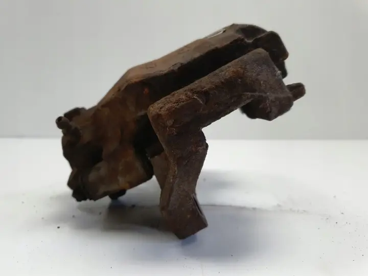 Renault Clio IV V PRAWY PRZEDNI ZACISK HAMULCOWY przód PASAŻERA 368