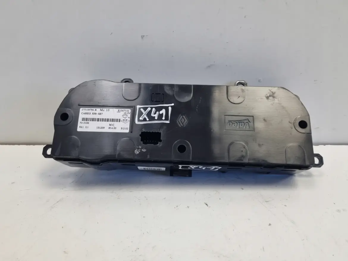 Renault Clio IV PANEL KLIMATYZACJI Nawiewu 275108796R