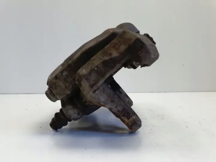 Audi A6 C7 PRZEDNI ZACISK HAMULCOWY prawy przód PASAŻERA 32348422-A