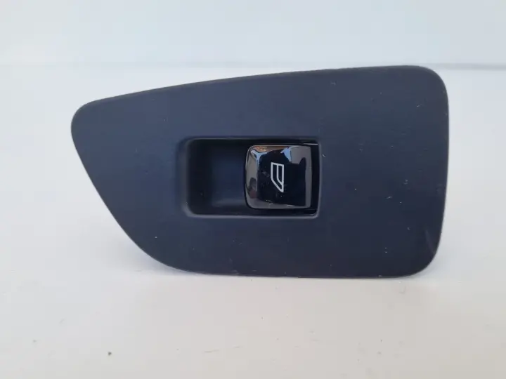 Volvo S90 II V60 II S60 III XC60 II PRAWY PANEL SZYB 31376458