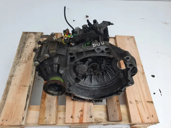 VW Bora 1.6 16V SKRZYNIA BIEGÓW DUW manualna MANUAL