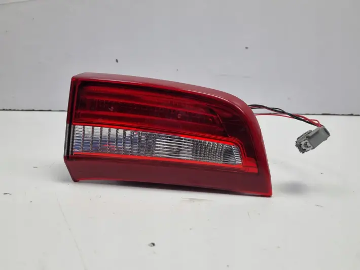 Volvo S60 II TYLNA LAMPA LEWA lewy tył kierowcy w klapę 30796271