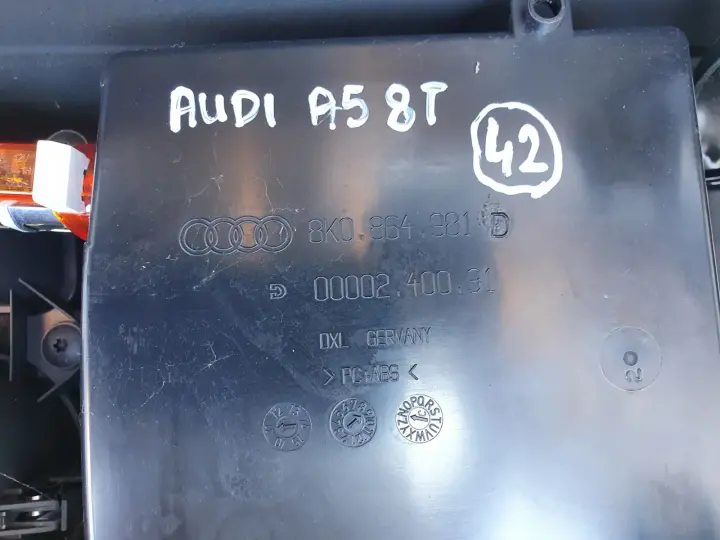 Audi A5 8T TUNEL ŚRODKOWY SCHOWEK 8K0864981D