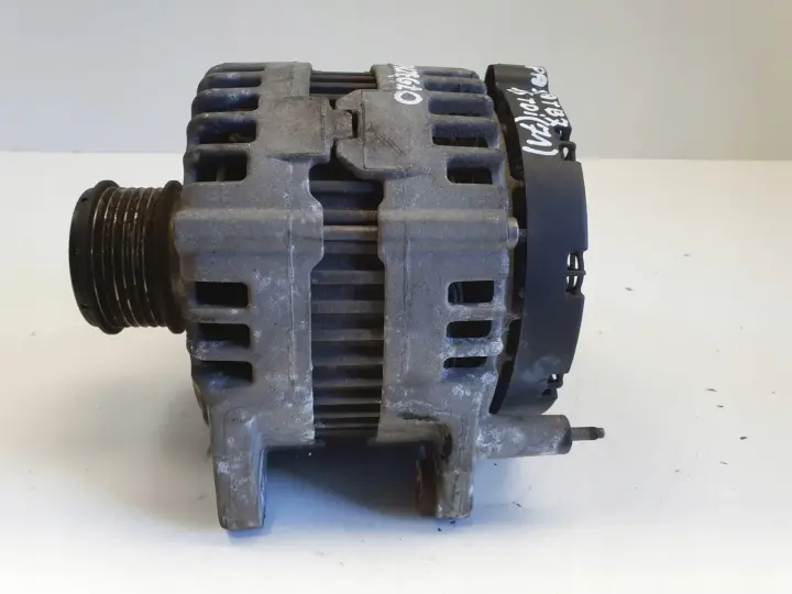 VW Passat B7 1.6 TDI ALTERNATOR 180A bosch 03L903023D
