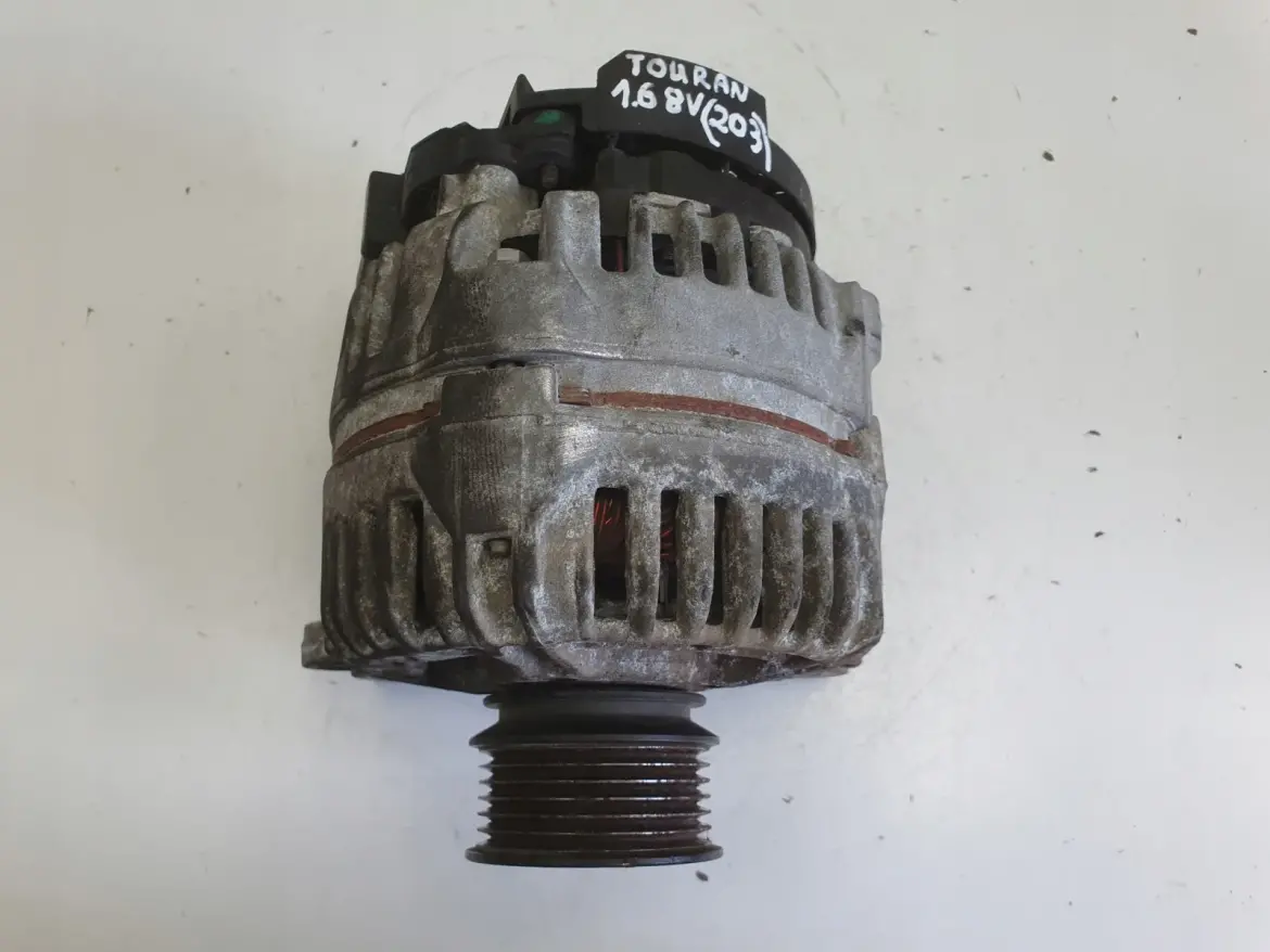 VW Touran 1.6 8V ALTERNATOR bosch 06A903026B 70A