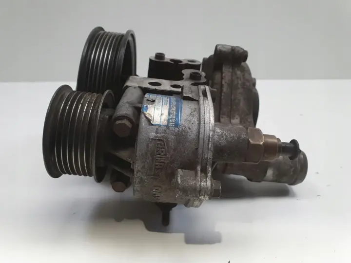 Ford Transit MK6 VI 2.4 TDDI POMPA WODY vacum YC1Q-2A451-AF