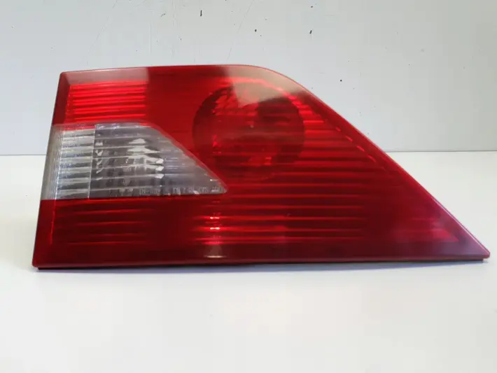 BMW X3 E83 03-06r TYLNIA TYLNA LAMPA PRAWA prawy tył w klape 3414012