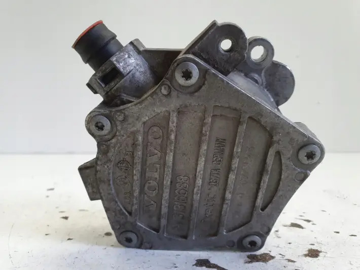 Volvo V70 III XC70 II lift 2.0D D4 POMPA VACUM wakum 31316688