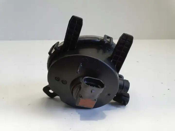 BMW F30 11-18r PRZEDNI HALOGEN PRAWY PRZÓD pasażera 7200100001