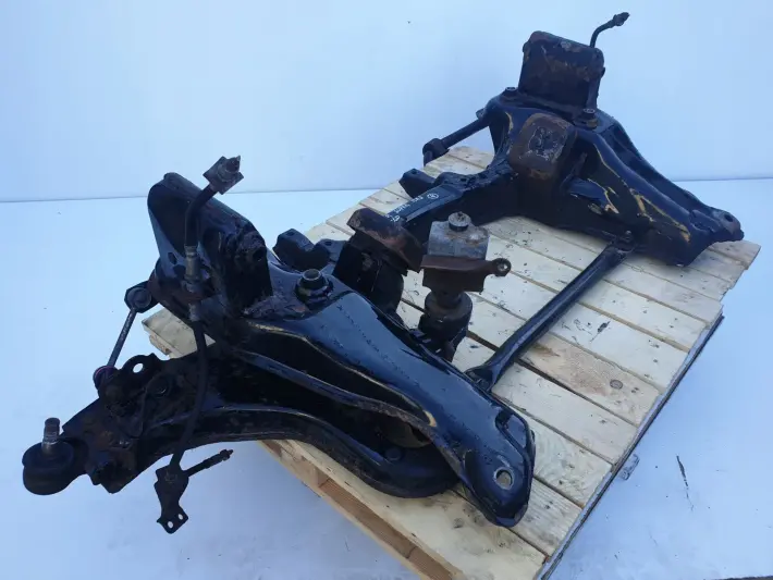 Toyota Supra 3.0 PRZEDNIE SANKI BELKA POD SILNIK